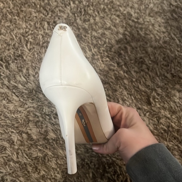 Sam Edelman white pump size 8 - Picture 3 of 10